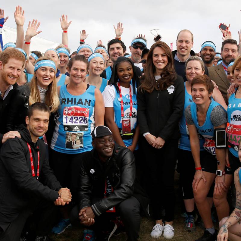 The Prince and Princess of Wales with marathon runners